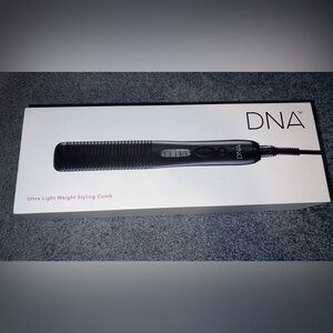 Brand New DNA HAIRTOOLS ULTRA LIGHT WEIGHT STYLING COMB